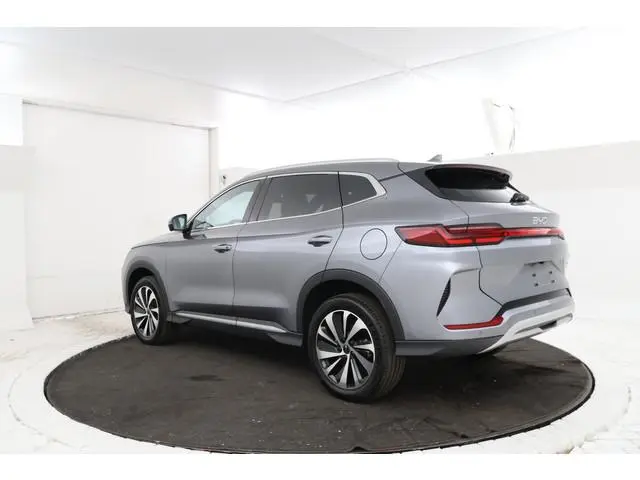BYD SEAL U
