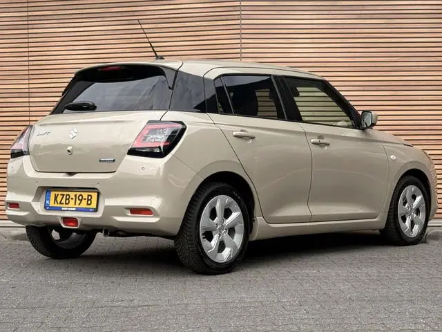 Suzuki Swift 1.2 Select Smart Hybrid