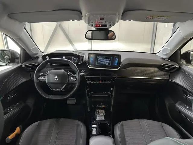 Peugeot e-208 EV Allure Pack 50 kWh | Stoelverwarming | Navi | Camera | Parelmoerwit