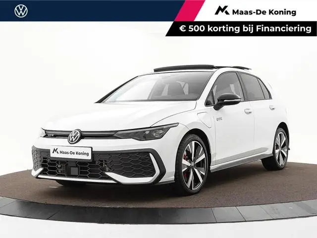 Volkswagen Golf 1.5 eHybrid 272pk DSG GTE · Panoramadak · Camera · Head-Up Display · ACC · Matrix LE...