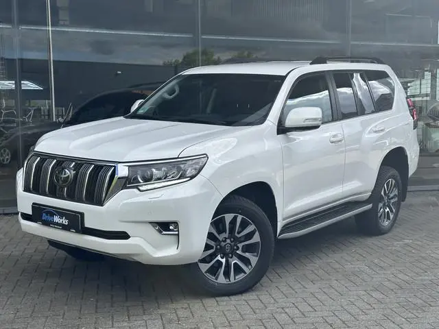 Toyota Land Cruiser 2.8 D-4D-F Professional | Leather | Nieuwstaat | 360 View | JBL | Window Van | C...