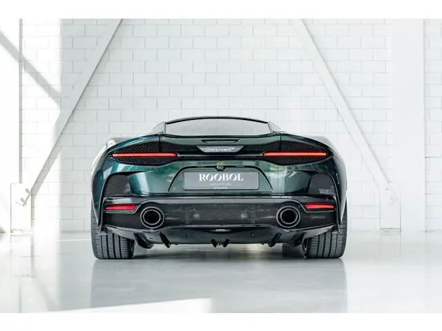 McLaren GT