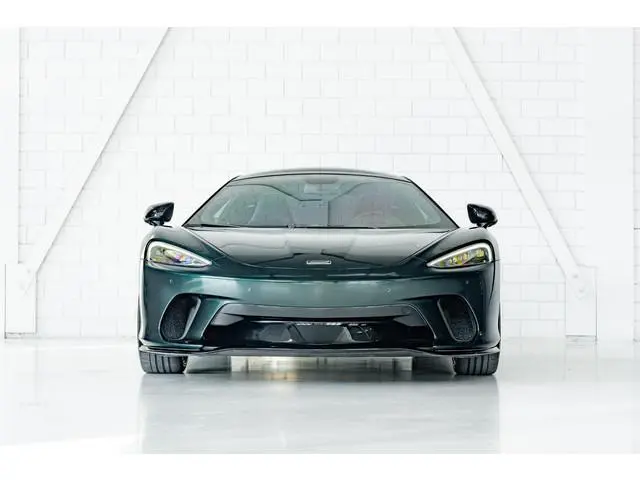 McLaren GT