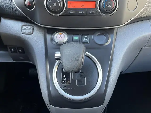 Nissan NV200