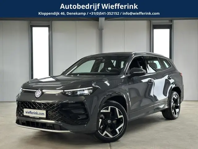 Volkswagen Tayron 1.5 eHybrid R-Line | Trekhaak-pakket | Navigatie-pakket | Stoel- & stuurverwarming