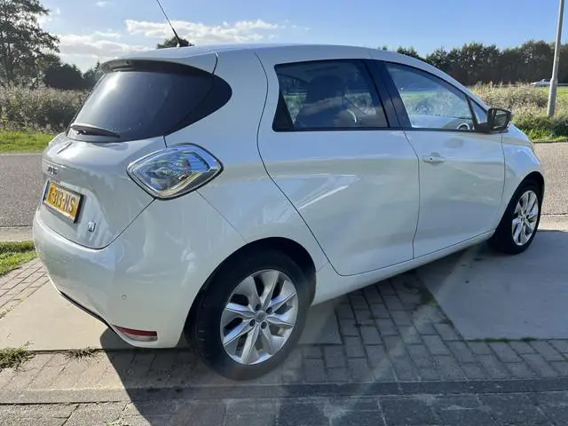 Renault ZOE Q210 Zen 22 kWh KoopAccu / SOH 91% / Navigatie / Climate / Cruise control /
