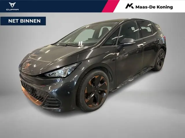 CUPRA Born 204pk Essential 62 kWh · Panoramadak · SOH 95,7% · Camera ·  P-Sensoren · Apple/Android C...