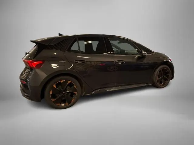 CUPRA Born 204pk Essential 62 kWh · Panoramadak · SOH 95,7% · Camera ·  P-Sensoren · Apple/Android C...