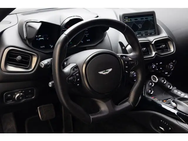 Aston Martin V8 Vantage