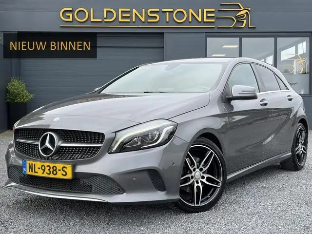 Mercedes-Benz A-klasse 180 Business Solution 2e Eigenaar,Dealer Onderhouden,Camera,Carplay,Stoelverw...
