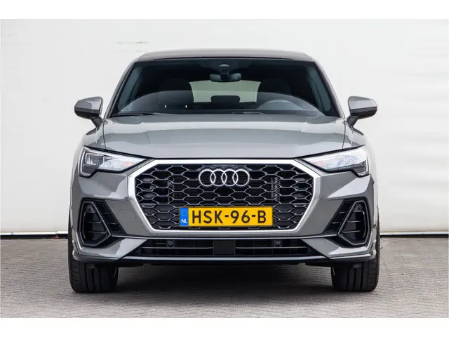 Audi Q3 Sportback 45 TFSI e Advanced Edition, S-Line int. , Pano, Camera 2021