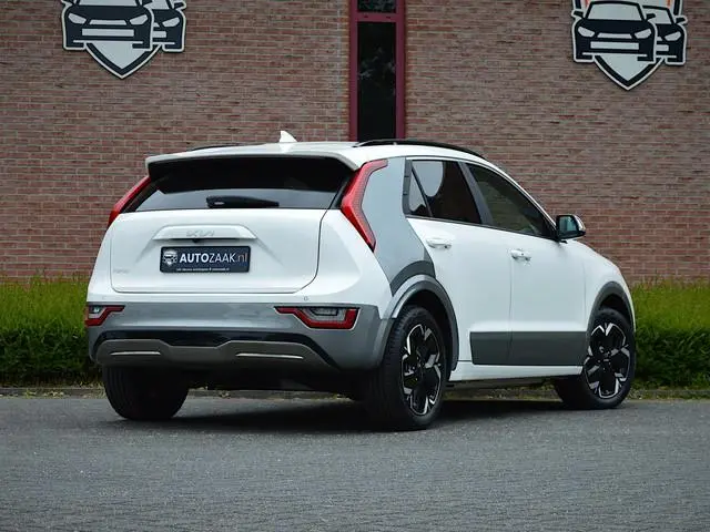Kia Niro EV Dynamic 64.8 kWh | SOH 99% | Snow White Pearl
