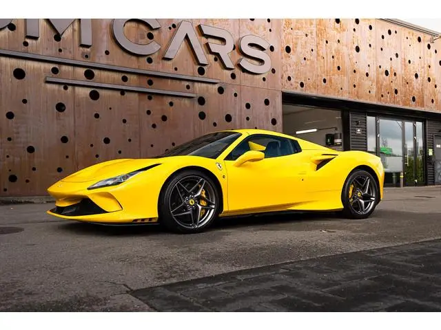 Ferrari F8 Spider