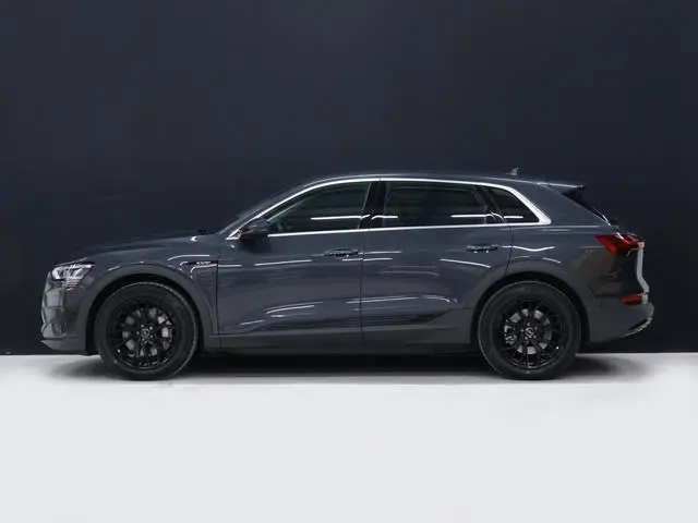 Audi e-tron 55 quattro edition 95 kWh [APPLE CARPLAY, LED, ADAPTIEVE DEMPING, CRUISE CONTROL, ANDROI...