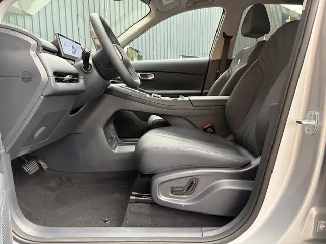 Geely Starray EM-i