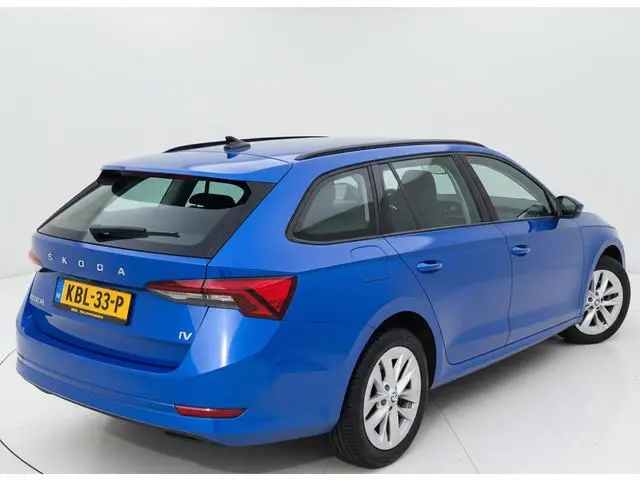 ŠKODA Octavia Combi TSI iV 204PK PHEV BUSINESS EDITION VIRTUAL/CRUISE/CARPLAY****