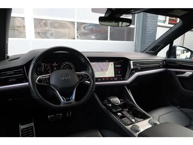 Volkswagen Touareg 3.0 TSi 4MOTION R PANO/ MASS/ DYN/ LUCHT/ TRKHK/ ACC/ KOEL/ STUURWVERW