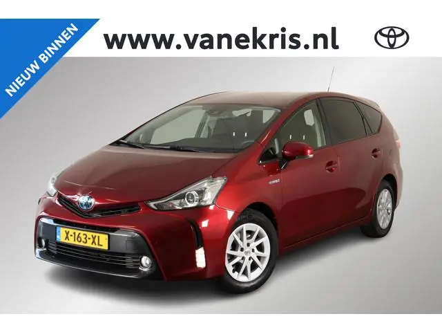 Toyota Prius + 1.8 Active