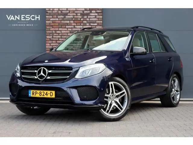 Mercedes-Benz GLE-klasse 400 4MATIC AMG Line | Luchtvering | Panoramadak | Trekhaak | Leder | Elek....