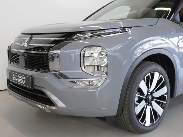 Mitsubishi Outlander 2.4 PHEV Instyle+ | Actieprijs | Uit voorraad leverbaar | 1600 KG trekgewicht |...