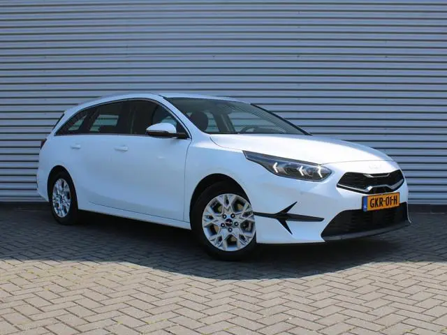 Kia Ceed Sportswagon 1.5 T-GDi DynamicLine | Airco | Cruise | Camera | Navi | 16" LM | LED | PDC |