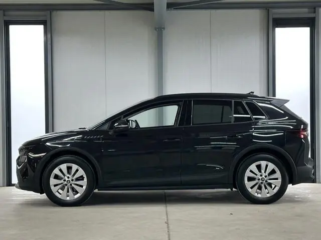 Škoda Elroq 60 Business Edition Tour 204 pk | ACC | Stoel- & Stuurverwarming | Camera | Navi | Draad...