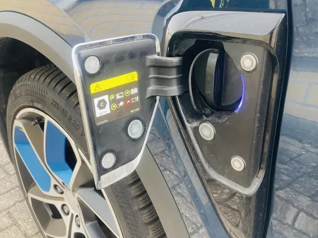 Lynk & Co 01 1.5 PHEV 261 pk automaat Panoramadak - Stoelverwarming - BLISS - Elektrische achterklep