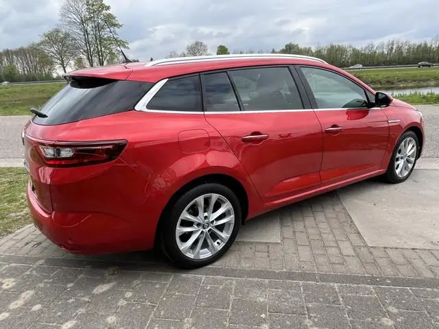 Renault Mégane Estate 1.2 132PK TCe Limited / Camera / Blind spot warning / PDC V+A / Keyless / Crui...