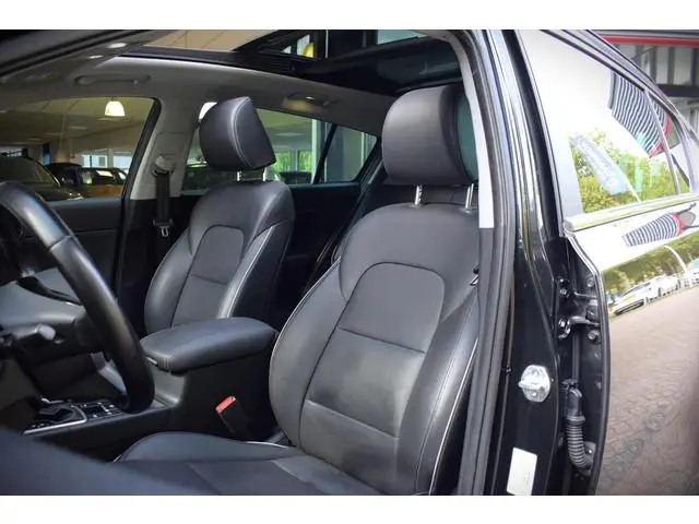 Kia Sportage 1.6 T-GDI Black Edition |PANO|CRUISE|TREKHAAK|