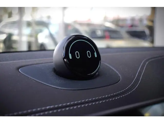NIO EL6
