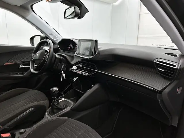 Peugeot 2008 1.5 HDi Blue Active / Trekhaak / Airco-ecc./ Pdc+Camera / Navigatie / Radio multimedia...
