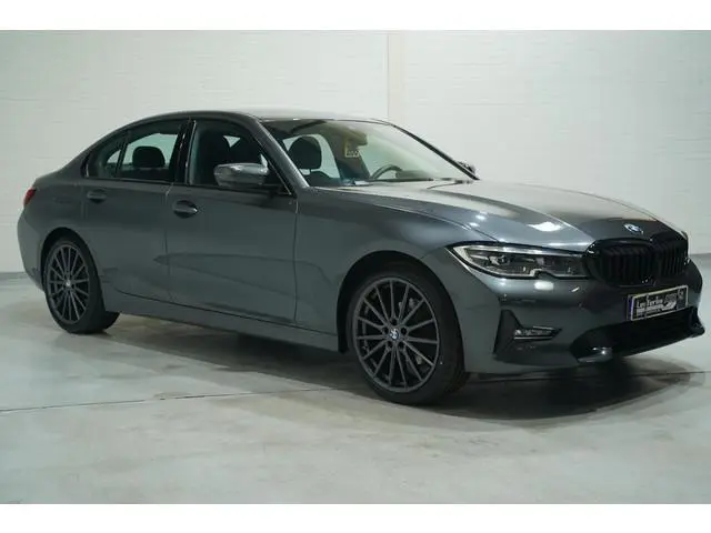 BMW 3-serie 320i Sport Line Led koplampen Apple Carplay Leder Memory Stoelverwarming 1e Eigenaar NAP