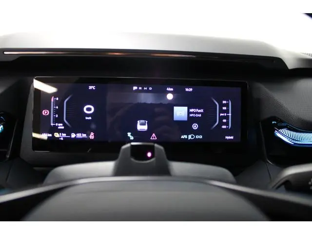 Lynk & Co 08