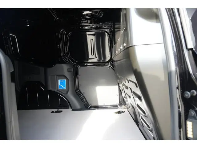 Ford E-Transit Courier