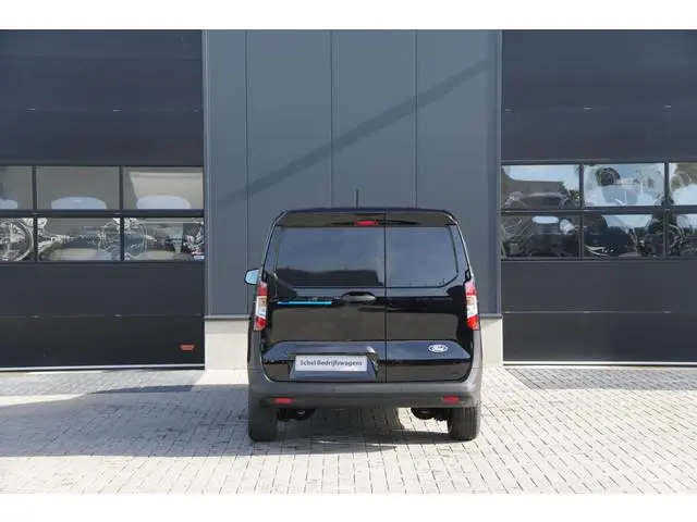 Ford E-Transit Courier