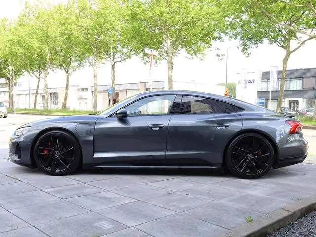 Audi e-tron GT RS 93 kWh 600PK | SOH 91% | Panodak | Leer | B&O | Laser LED | 4Wielsturing | HuD | 3...