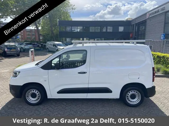 Toyota PROACE CITY 1.5 D-4D Navigator | Apple carplay/ Andoid auto | Navigatie | Achteruitrijcamera...