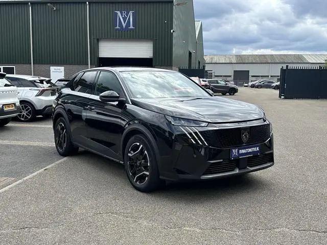 Peugeot e-3008