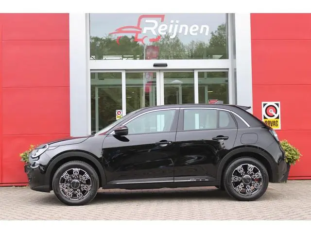 Fiat 600 1.2 Hybrid 110PK AUTOMAAT URBAN | STOEL/VOORRUIT VERWARMING | KEYLESS ENTRY/START | 17" LIC...