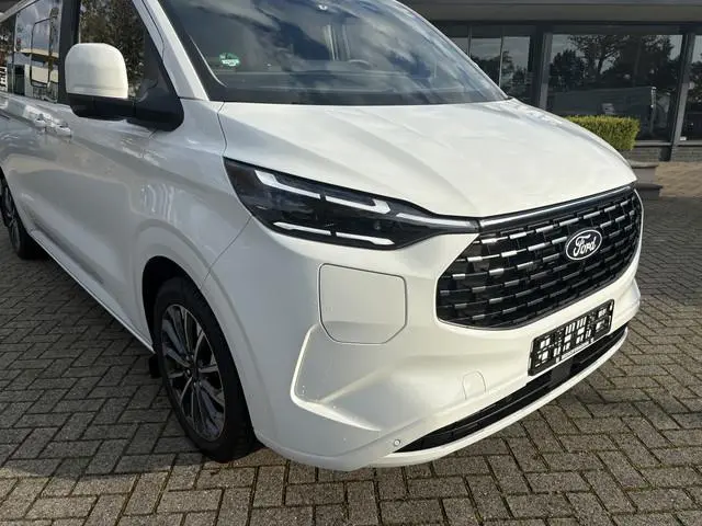 Ford Tourneo Custom 340 2.5 PHEV L2H1 Titanium X VIP Bus 8p. | Incl. BTW/BPM | FULL OPTIONS! | E-Tre...