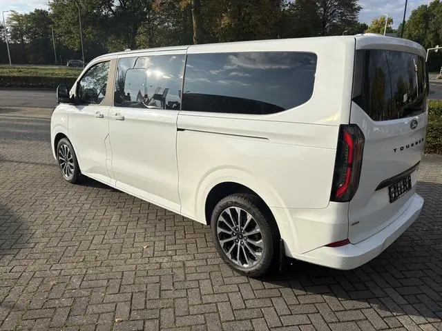 Ford Tourneo