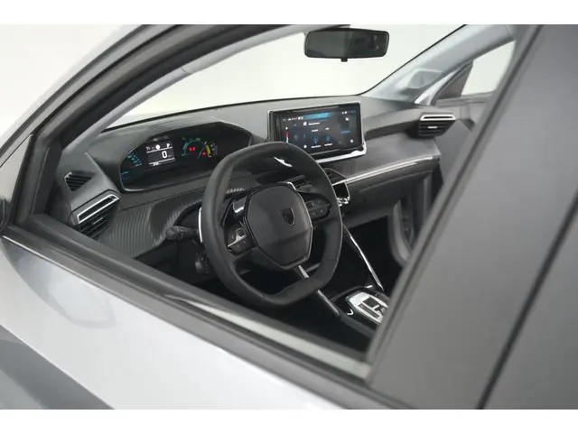 Peugeot 208 1.2 Hybrid 110 e-DCS6 Style | Parkeersensoren | Apple Carplay | Cruise Control | Navigat...