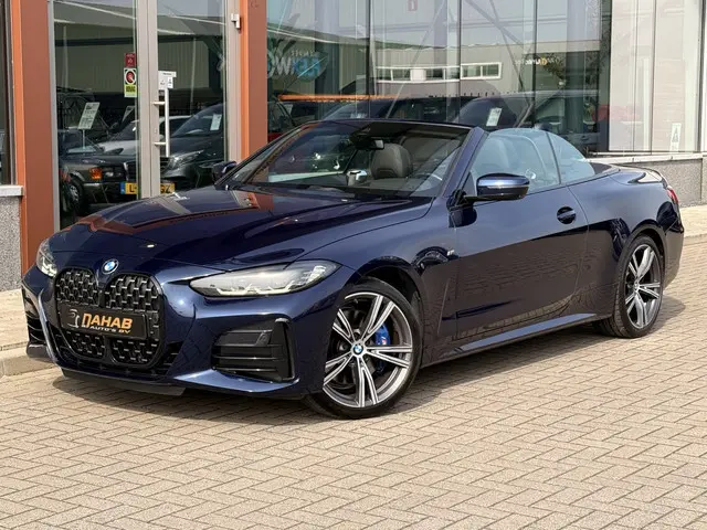 BMW 4-serie Cabrio M440i xDrive | Head-up | Harman/Kardon | Leder | 360 Camera | Stoel/Stuurverwarmi...