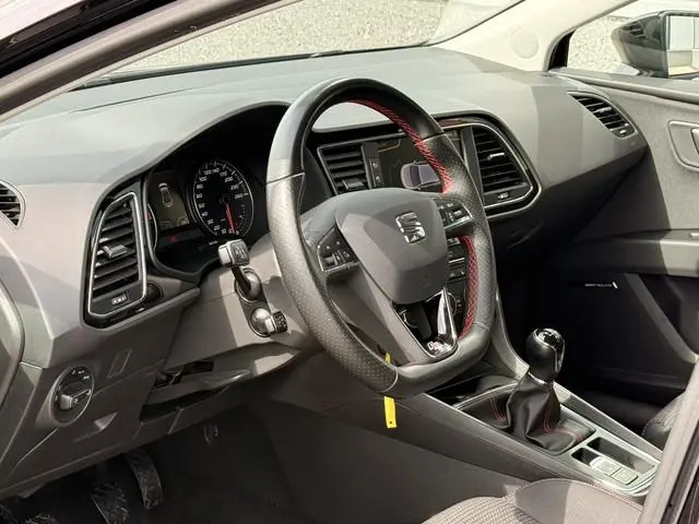 SEAT Leon 1.4 EcoTSI FR | Stoelverwarming | Half Leder | Seat Sound | Achteruitrijcamera | Apple Car...