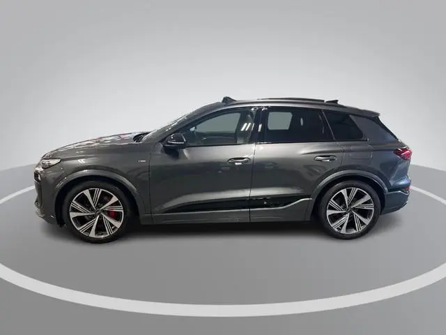 Audi Q6 e-tron S edition performance 100 kWh 306pk · SOH 97,9% · Panoramadak · 360 Camera · Inklap....