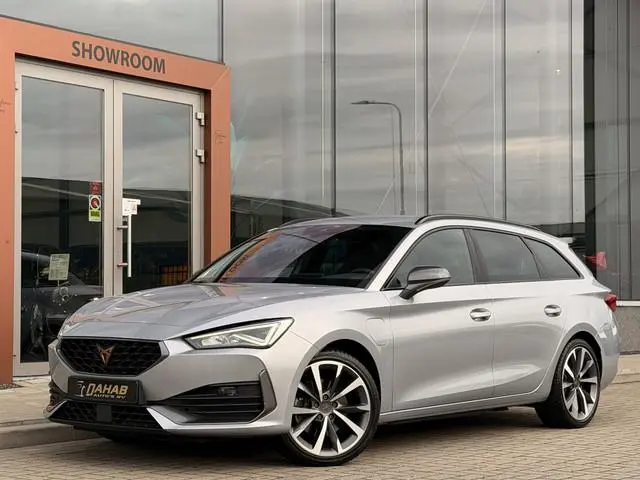 CUPRA Leon Sportstourer 1.4 e-Hybrid Sportstourer | ACC | Elek. Trekhaak | Stoel/Stuurverwarming | S...