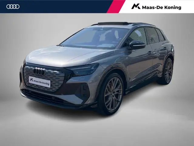 Audi Q4 e-tron 40 S Line 82 kWh 150kW/204PK · Panoramadak · Leder · Camera + Parkeersensoren