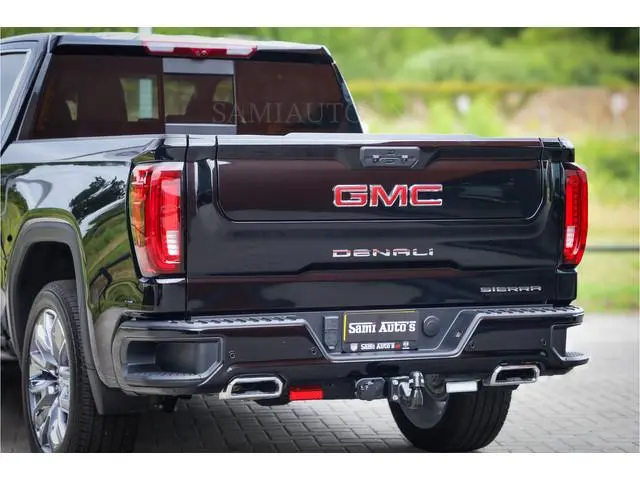 GMC Sierra