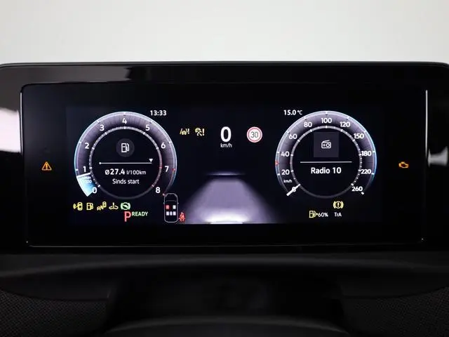 Volkswagen T-Roc Life First Edition 1.5 eTSI 85 kW / 116 PK SUV 7 v Achteruitrijcamera | Carplay