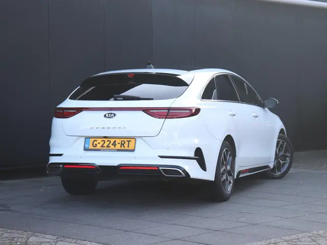 Kia ProCeed 1.0 T-GDI GT-PlusLine | PANO-DAK | JBL | HALF LEDER | CAMERA | STOEL/STUURVERW. | CRUISE...